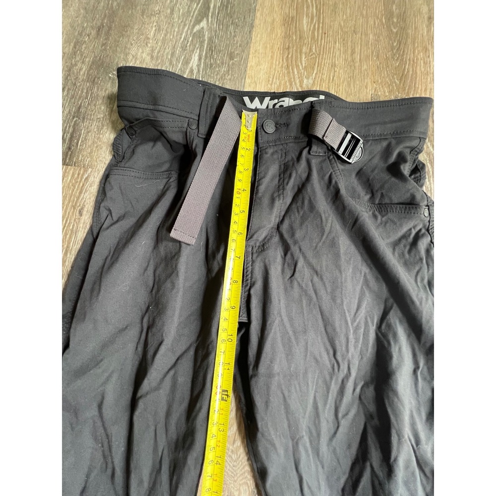 Wrangler ATG Pants Mens 32x30 Black Good All Terrain Gear Hiking Utility Belted - Picture 4 of 9